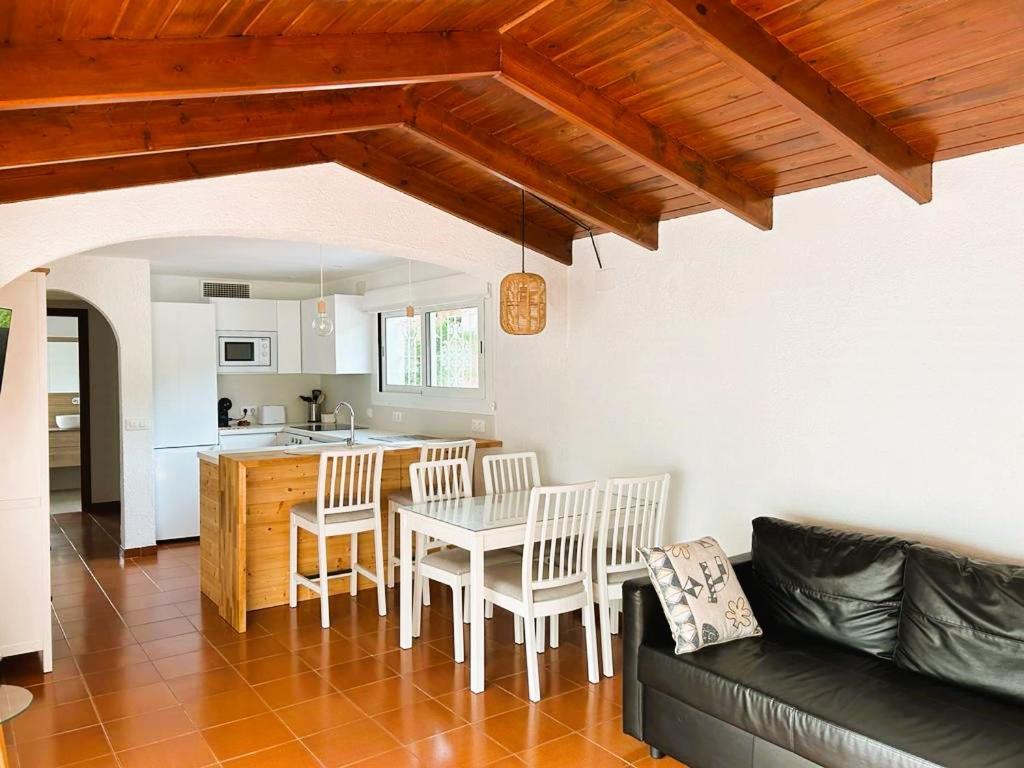 Private Apartments Cala Canyelles 滨海略雷特 外观 照片