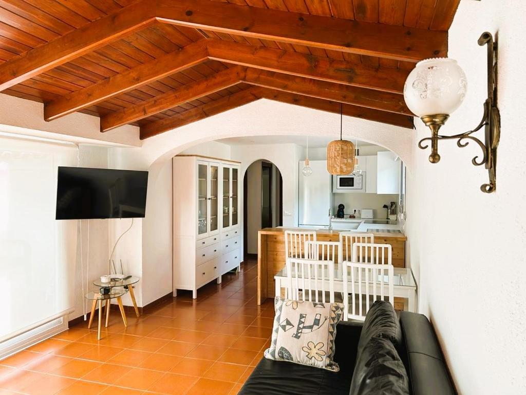 Private Apartments Cala Canyelles 滨海略雷特 外观 照片